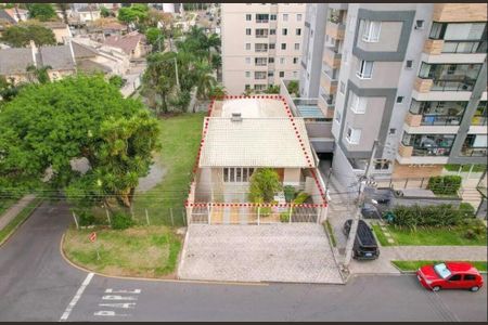 8_photo/94dce5ace1.b2a80c3de4845e72-ATLAS-e50f9399-e247-4543-b0e1-f26348192865.jpg de casa à venda com 4 quartos, 298m² em Alto da XV, Curitiba