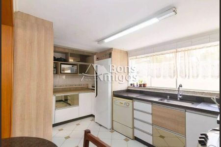 13_photo/94dce5ace1.b2a80c3de4845e72-ATLAS-f52b0f62-d56a-46b7-a6d6-87a998db77cc.jpg de casa à venda com 4 quartos, 298m² em Alto da XV, Curitiba