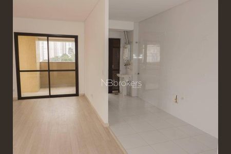 6_photo/94dce5ace3.3f1b49cd0d1d338f-ATLAS-b404e344-e46e-46cf-a58a-e38b3cacddcb.jpg de apartamento à venda com 3 quartos, 109m² em Cristo Rei, Curitiba