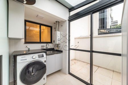 4_photo/94dce5ad27.cb8d397bc949314a-ATLAS-48e34862-eff6-43c2-9992-1a855ac10f96.jpg de apartamento à venda com 2 quartos, 78m² em Cristo Rei, Curitiba