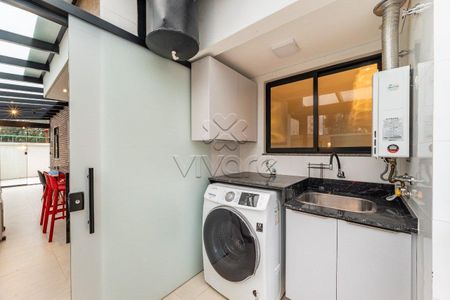 8_photo/94dce5ad2d.cb8d397bc949314a-ATLAS-26ce3efe-3427-467c-8d5f-c158f4b82a7a.jpg de apartamento à venda com 2 quartos, 78m² em Alto da XV, Curitiba