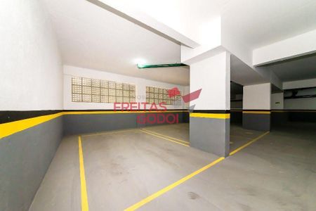 32_photo/94dce5ad31.7ac0e98cfc1791ff-ATLAS-3b94e8e0-5675-495e-9c53-acdee5371e35.jpg de apartamento à venda com 2 quartos, 66m² em Cristo Rei, Curitiba