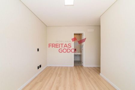 18_photo/94dce5ad31.7ac0e98cfc1791ff-ATLAS-a7fd30d9-cb01-4e64-b420-3ef8f9e839fd.jpg de apartamento à venda com 2 quartos, 66m² em Cristo Rei, Curitiba