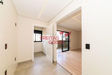 8_photo/94dce5ad31.7ac0e98cfc1791ff-ATLAS-deb0a6df-9576-4e63-9a7a-aaa4a64fbeaf.jpg de apartamento à venda com 2 quartos, 66m² em Cristo Rei, Curitiba