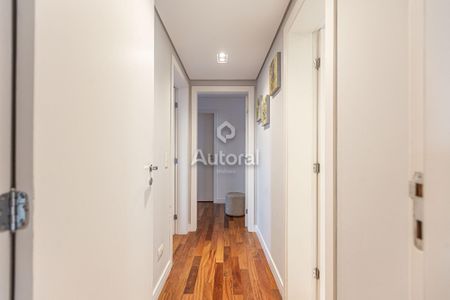 13_photo/94dce5ad3b.ba97ac63d5ac1cb4-ATLAS-9b2fb8e8-8722-4fba-aeea-d6f1b221a2fe.jpg de apartamento à venda com 3 quartos, 222m² em Cristo Rei, Curitiba