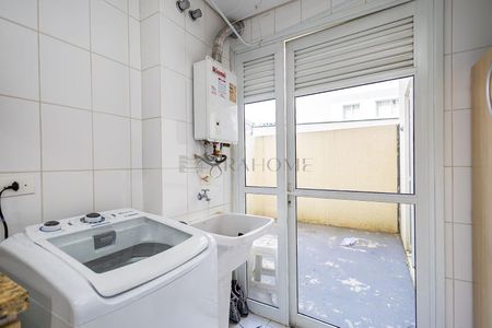 8_photo/94dce5ad4d.a7eef0fe965c71a7-ATLAS-e6bf36c1-e0cd-4dd4-8abe-fd5e004b64fb.jpg de apartamento para alugar com 2 quartos, 78m² em Cristo Rei, Curitiba