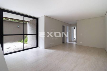 10_photo/94dce5ad61.0165fb1484c4112d-ATLAS-bd54abb1-101f-402b-b3d8-ed4e87817c64.jpg de apartamento à venda com 2 quartos, 130m² em Cristo Rei, Curitiba