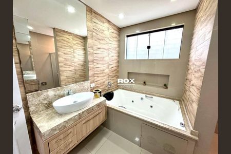 6_photo/94dce5ad9d.8e51134bb47d3bde-ATLAS-f87c9668-d496-4272-bd97-a7d422f153a1.jpg de casa para alugar com 7 quartos, 540m² em Cristo Rei, Curitiba