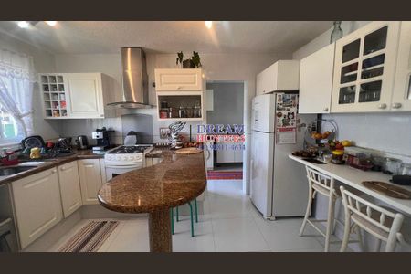 37_photo/94dce5adfb.a86b39f9fd369438-ATLAS-a41e962f-a2db-4181-8756-4c1478edfc57.jpg de apartamento à venda com 3 quartos, 177m² em Tarumã, Curitiba