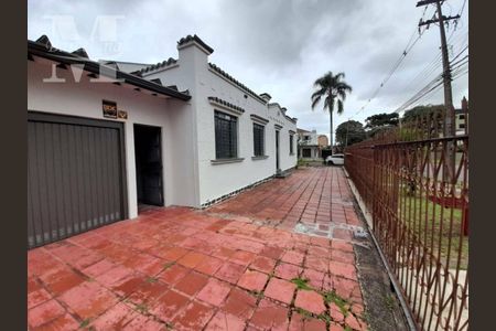 9_photo/94dce5aee3.a8ad17933a69d0d3-ATLAS-d859fbdc-686b-46b0-afad-e515fed66883.jpg de casa à venda com 3 quartos, 198m² em Jardim Social, Curitiba