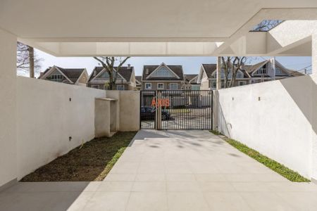 31_photo/94dce5afcb.4d5f998e3e6d7143-ATLAS-182cca50-2f48-4f51-8fc2-77c7e4bb8c96.jpg de casa à venda com 3 quartos, 191m² em Tarumã, Curitiba