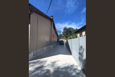 3_photo/94dce5b05b.1da1a71dfbb370c4-ATLAS-1cdef42b-63e2-41c4-8025-ccd83e26b4af.jpg de casa à venda com 4 quartos, 240m² em Jardim Social, Curitiba