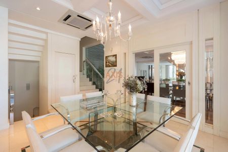 18_photo/94dce5b0af.adbb37f92a381176-ATLAS-1b643985-8dcb-4caa-85f2-6cca9443cdc9.jpg de casa à venda com 4 quartos, 1260m² em Jardim Social, Curitiba