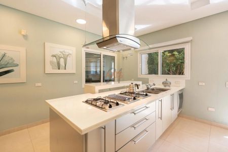 20_photo/94dce5b0af.adbb37f92a381176-ATLAS-cf6a1d58-e7f1-4239-a498-e0bf35d70bfc.jpg de casa à venda com 4 quartos, 1260m² em Jardim Social, Curitiba