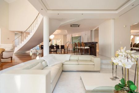 11_photo/94dce5b0af.adbb37f92a381176-ATLAS-ffc7f8cf-84a8-4b0f-9b43-3829e02159af.jpg de casa à venda com 4 quartos, 1260m² em Jardim Social, Curitiba