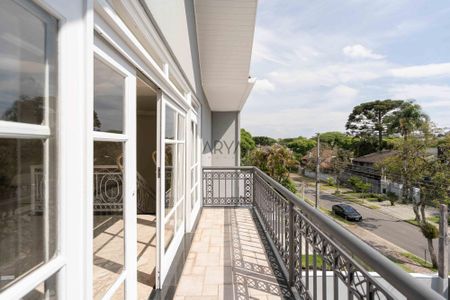 10_photo/94dce5b0df.d2f70d4d9a40d25a-ATLAS-1122dbd6-8b52-4794-bce0-3ac3a6f96a47.jpg de casa à venda com 5 quartos, 450m² em Jardim Social, Curitiba