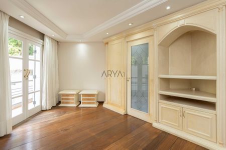 9_photo/94dce5b0df.d2f70d4d9a40d25a-ATLAS-1adb7787-ebb7-45f1-a2aa-1d366da1c501.jpg de casa à venda com 5 quartos, 450m² em Jardim Social, Curitiba