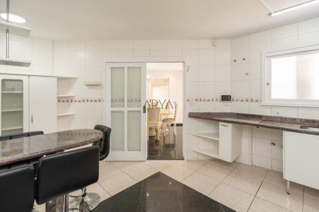 18_photo/94dce5b0df.d2f70d4d9a40d25a-ATLAS-b5ba46c6-5f8d-4257-9509-3d7ff79e1d21.jpg de casa à venda com 5 quartos, 450m² em Jardim Social, Curitiba