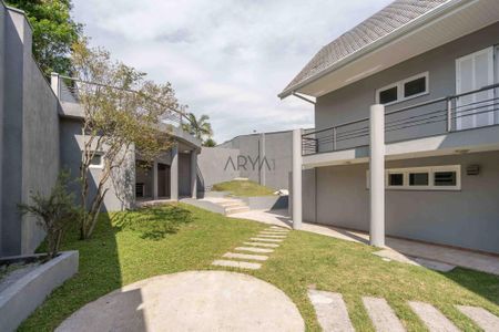 27_photo/94dce5b0df.d2f70d4d9a40d25a-ATLAS-f2fd7aee-87fa-42c9-ba38-fbe39aa7d66e.jpg de casa à venda com 5 quartos, 450m² em Jardim Social, Curitiba