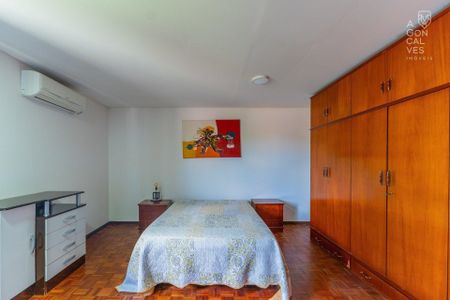 2_photo/94dce5b11f.1a1b7cff397dad89-ATLAS-07e863c3-cfed-4e0d-8f8c-1dd9c8fb323d.jpg de casa à venda com 3 quartos, 450m² em Jardim Social, Curitiba