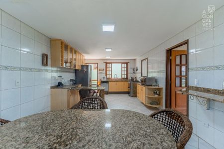 6_photo/94dce5b11f.1a1b7cff397dad89-ATLAS-36354e56-7eb2-4660-a9de-0aeb8a3f6553.jpg de casa à venda com 3 quartos, 450m² em Jardim Social, Curitiba