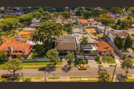 32_photo/94dce5b11f.1a1b7cff397dad89-ATLAS-5610e501-0bbe-4335-ab32-e0d158f1b7b9.jpg de casa à venda com 3 quartos, 450m² em Jardim Social, Curitiba