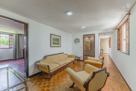 16_photo/94dce5b11f.1a1b7cff397dad89-ATLAS-8bb67d20-bd4e-4dcb-93c8-03a9d683c944.jpg de casa à venda com 3 quartos, 450m² em Jardim Social, Curitiba