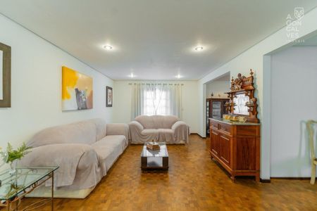 2_photo/94dce5b11f.1a1b7cff397dad89-ATLAS-ca4a5c68-413d-4061-9efa-6a4fb6baf8f9.jpg de casa à venda com 3 quartos, 450m² em Jardim Social, Curitiba