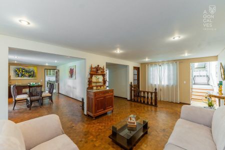 4_photo/94dce5b11f.1a1b7cff397dad89-ATLAS-fcd5884e-2358-4e65-8dbd-d9fdc2e31745.jpg de casa à venda com 3 quartos, 450m² em Jardim Social, Curitiba