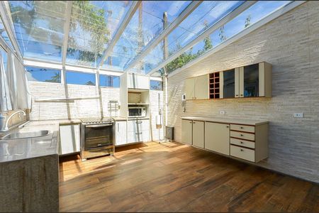 3_photo/94dce5b1af.c4d9960d4e7c8e66-ATLAS-0c0e43b5-f409-467d-8c87-bf5ba84626da.jpg de casa à venda com 5 quartos, 278m² em Jardim Social, Curitiba