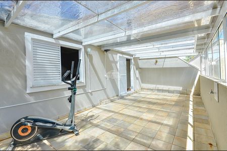 22_photo/94dce5b1af.c4d9960d4e7c8e66-ATLAS-526139b6-5bb0-41d2-9489-ef87e9b626eb.jpg de casa à venda com 5 quartos, 278m² em Jardim Social, Curitiba