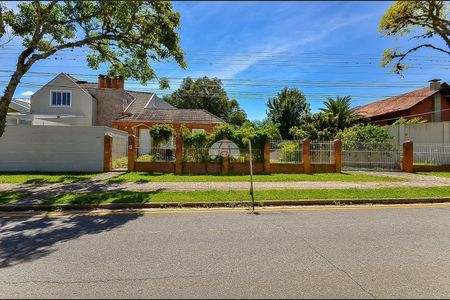 3_photo/94dce5b1af.c4d9960d4e7c8e66-ATLAS-80cb82d5-1c12-4de5-b116-1446e821f11b.jpg de casa à venda com 5 quartos, 278m² em Jardim Social, Curitiba