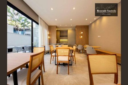 3_photo/94dce5b2c7.16f7e251d12ccd95-ATLAS-0f8be6c4-4c9a-4025-bbb0-4afdb99215f8.jpg de apartamento à venda com 3 quartos, 42m² em Cristo Rei, Curitiba