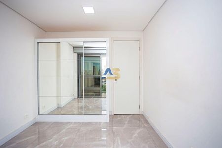 2_photo/94dce5b2d5.1aa5b8f538f3adaf-ATLAS-1a0dc82f-641a-424d-8466-512cbe242a12.jpg de apartamento à venda com 1 quarto, 44m² em Cristo Rei, Curitiba