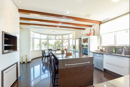 25_photo/94dce5b301.ceff8192393c33de-ATLAS-93b1c105-91b5-46fb-bc61-c258ea4bea34.jpg de casa à venda com 5 quartos, 834m² em Matriz, Curitiba