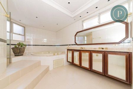 6_photo/94dce5b367.e5c1dbf3952ec410-ATLAS-ec419956-d9e7-461b-8ea2-2cc772636659.jpg de apartamento para alugar com 5 quartos, 380m² em Alto da XV, Curitiba