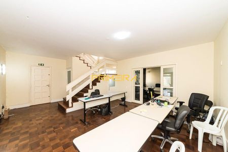 7_photo/94dce5b37d.7954feb32d1ae247-ATLAS-2e25c26e-8303-4b82-9d5a-eb7cb7ccabe3.jpg de casa à venda com 4 quartos, 328m² em Jardim Social, Curitiba