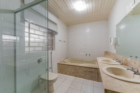 21_photo/94dce5b37d.7954feb32d1ae247-ATLAS-76da25a9-2a8d-4132-9a43-dc48920ef1df.jpg de casa à venda com 4 quartos, 328m² em Jardim Social, Curitiba