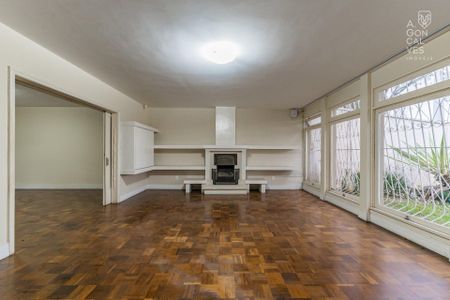 5_photo/94dce5b37d.7954feb32d1ae247-ATLAS-9c88ca89-689c-4315-9ccf-bb616c67e2f6.jpg de casa à venda com 4 quartos, 328m² em Jardim Social, Curitiba