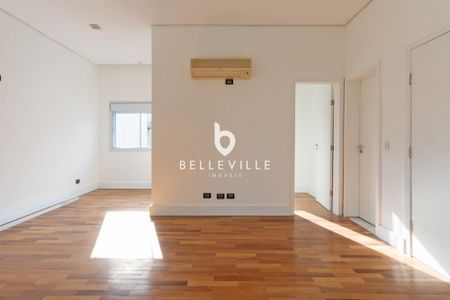 5_photo/94dce5b3dd.6516c1daac8aeff3-ATLAS-2a6d846e-ac76-42fb-b53e-9b09b44379ab.jpg de casa à venda com 4 quartos, 751m² em Jardim Social, Curitiba