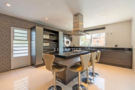 6_photo/94dce5b3dd.6516c1daac8aeff3-ATLAS-2aa832ab-5261-4a88-aad3-dff1c7fdcfda.jpg de casa à venda com 4 quartos, 751m² em Jardim Social, Curitiba