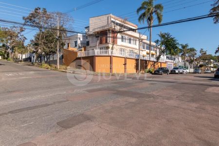 10_photo/94dce5b53b.27838fa606343cc4-ATLAS-66f0d141-e7e5-41d1-b4a9-3c1308c04daf.jpg de casa à venda com 4 quartos, 200m² em Hugo Lange, Curitiba