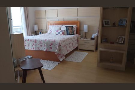 6_photo/94dce5b543.6a940fd7dc05e55d-ATLAS-6b8982f5-3321-4193-84c7-88af0de6fff5.jpg de casa à venda com 4 quartos, 281m² em Juvevê, Curitiba