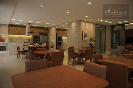 6_photo/94dce5b57b.d7b2249f7c192c0a-ATLAS-367aa385-e87a-40be-a2ff-e2c2e6916468.jpg de apartamento à venda com 3 quartos, 147m² em Hugo Lange, Curitiba