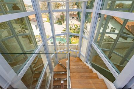 5_photo/94dce5b5a5.ceff8192393c33de-ATLAS-3c0d4b6e-27cf-4f46-8853-b3c6231076e0.jpg de casa à venda com 4 quartos, 751m² em Jardim Social, Curitiba