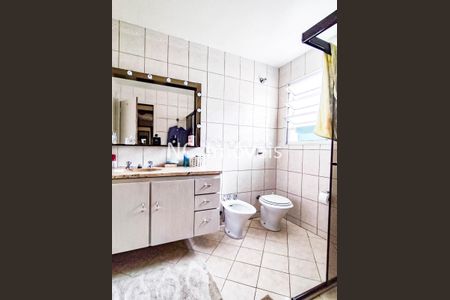 1_photo/94dce5b64d.958ab4e2955fd321-ATLAS-2e254196-b6db-4a79-bb77-48809f239082.jpg de casa à venda com 4 quartos, 355m² em Jardim Social, Curitiba