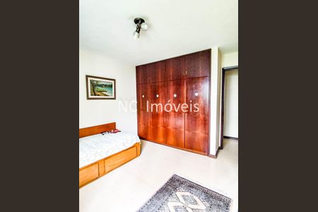 11_photo/94dce5b64d.958ab4e2955fd321-ATLAS-8a492a9e-a51b-4b47-b416-77985f953a7e.jpg de casa à venda com 4 quartos, 355m² em Jardim Social, Curitiba