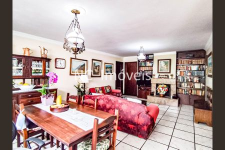 5_photo/94dce5b64d.958ab4e2955fd321-ATLAS-8d3777f9-4740-4a60-b52f-633965d73433.jpg de casa à venda com 4 quartos, 355m² em Jardim Social, Curitiba