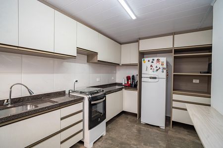 4_photo/94dce5b6ad.c74d3e0c457d7f23-ATLAS-98e14d8e-49e5-4d20-b918-e5787a8d3b91.jpg de casa à venda com 5 quartos, 189m² em Jardim Social, Curitiba