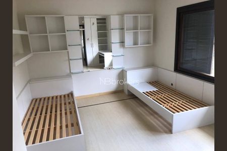 16_photo/94dce5b76f.727aa8b94b909c75-ATLAS-46b204e2-e18a-4f37-b914-13ddc44710ff.jpg de casa à venda com 5 quartos, 436m² em Jardim Social, Curitiba